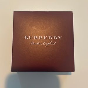 Burberry kisses lipstick trio